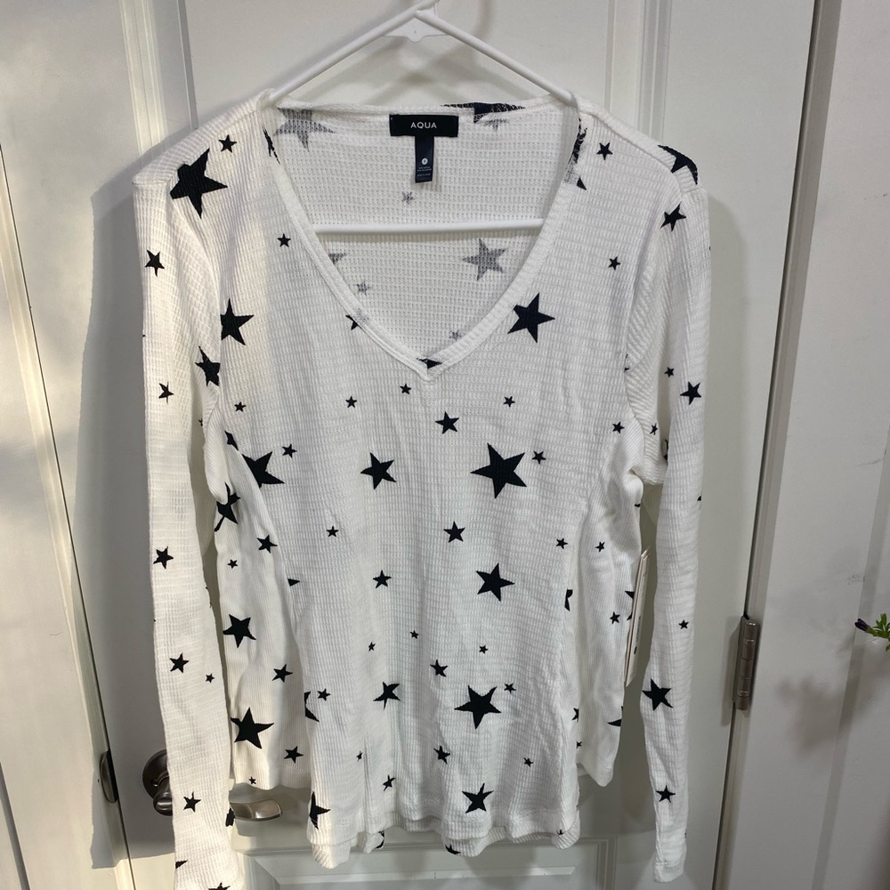Bloomingdale’s Star Top. New with tags!